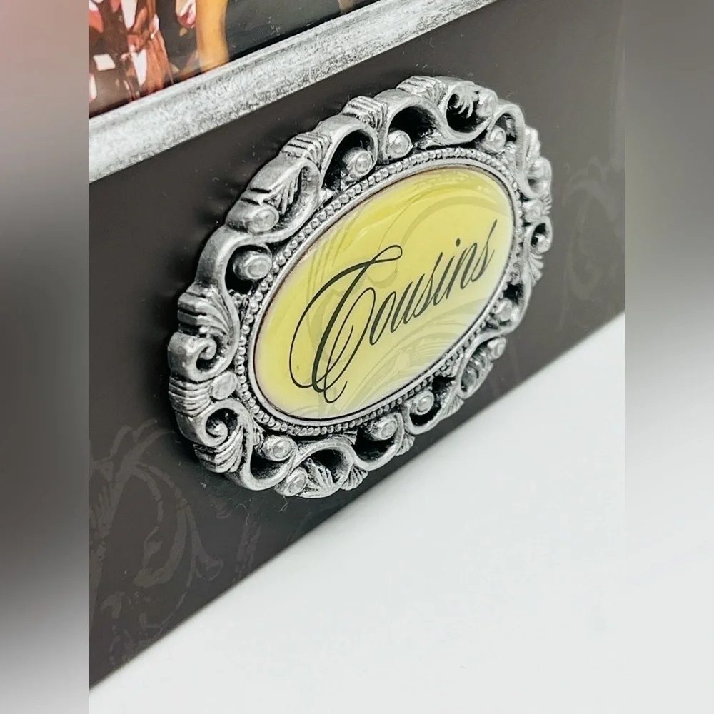 Cousins 6x4 wooden picture frame NEW